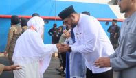 Tiba di Bacan, 187 Jemaah Haji Disambut Bupati Halmahera Selatan 2 Bupati Halmahera Selatan sambut jemaah haji Media Berjaringan Indonesia Timur