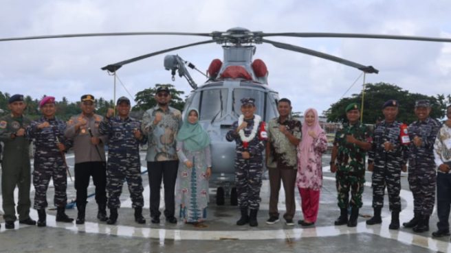 Sambut Kedatangan komando TNI AL di Bacan Media Berjaringan Indonesia Timur