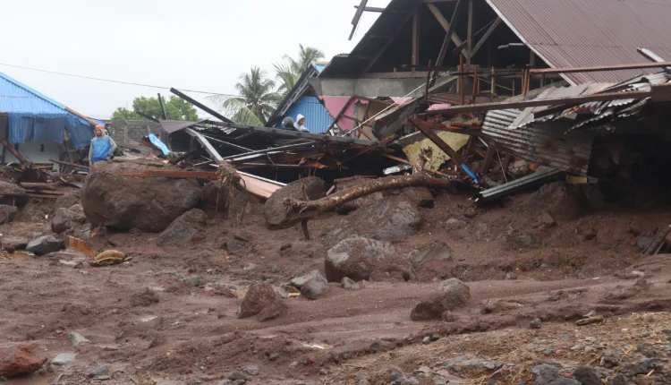 5 Potret Dampak Banjir Bandang Rua Ternate 1 banjir bandang rua ternate jpg Media Berjaringan Indonesia Timur
