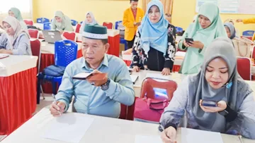 PKM Unkhair matematika Media Berjaringan Indonesia Timur