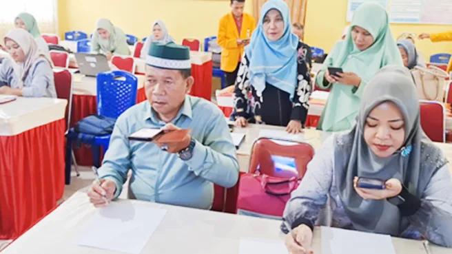 PKM Unkhair matematika Media Berjaringan Indonesia Timur