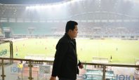 2 Bulan Jabat Ketum PSSI, Erick Thohir Hadapi Tantangan Politisasi Sepak Bola 4 Erick Thohir Media Berjaringan Indonesia Timur