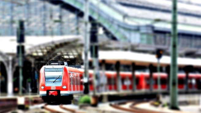 PT KAI Buka Rekrutmen Bagi Lulusan D3, D4, S1 dan S2. Cek Syaratnya 1 PT KAi Media Berjaringan Indonesia Timur