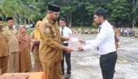 Bupati Halmahera Selatan Serahkan 851 SK PPPK Formasi 2023, Tekankan Profesionalitas 5 Penyerahan SK PPK Formasi 2023 halsel Media Berjaringan Indonesia Timur