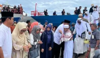 191 Jamaah Haji Halmahera Selatan Selamat Tiba di Tanah Air 5 IMG 9708 Media Berjaringan Indonesia Timur