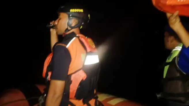 Longboat Mati Mesin di Halmahera Utara, Nelayan Hilang Belum Ditemukan oleh Tim SAR 1 SAR Tobel lakukan pencarian Longboat yang hilang Media Berjaringan Indonesia Timur