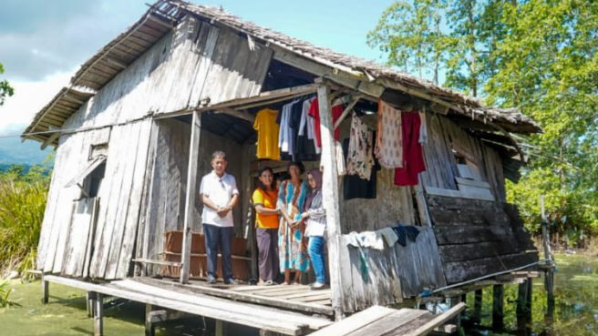 bantuan rumah halsel 1 | Media Berjaringan Indonesia Timur