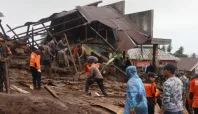 pencarian korban banjir bandang rua | Media Berjaringan Indonesia Timur