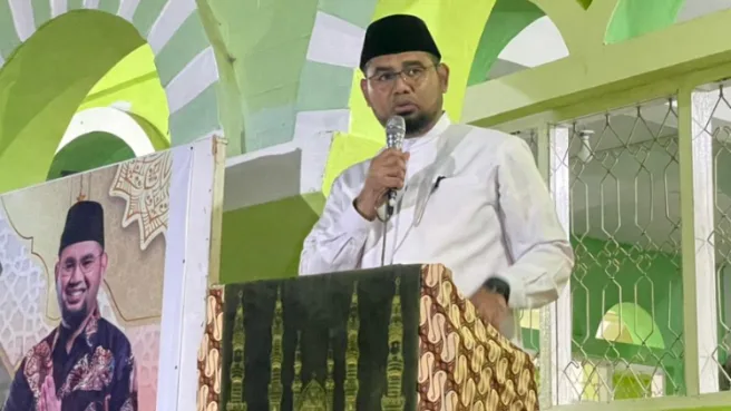 Bupati halsel buka acara isra miraj Media Berjaringan Indonesia Timur
