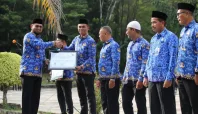 Penghargaan Obudsman RI kepada sejumlah instansi di Halmahera Selatan 1 Media Berjaringan Indonesia Timur