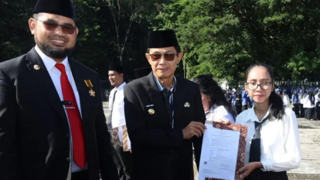 Wakil Bupati Halmahera Selatan serahkan SK CPNS 2024 Media Berjaringan Indonesia Timur